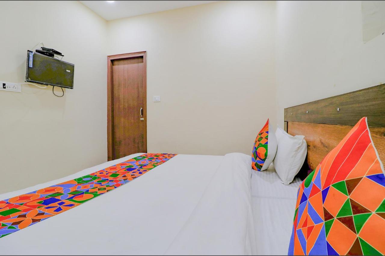 Fabexpress Kartikey Inn Haridwār Esterno foto
